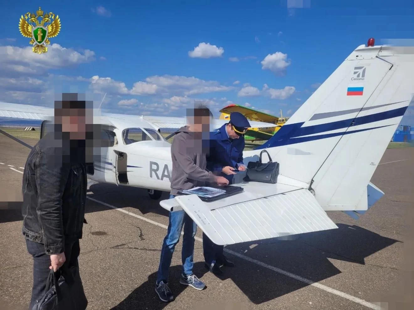 ✈️ Пилоту без лицензии запретили катать пассажиров на Cessna под Красноярском