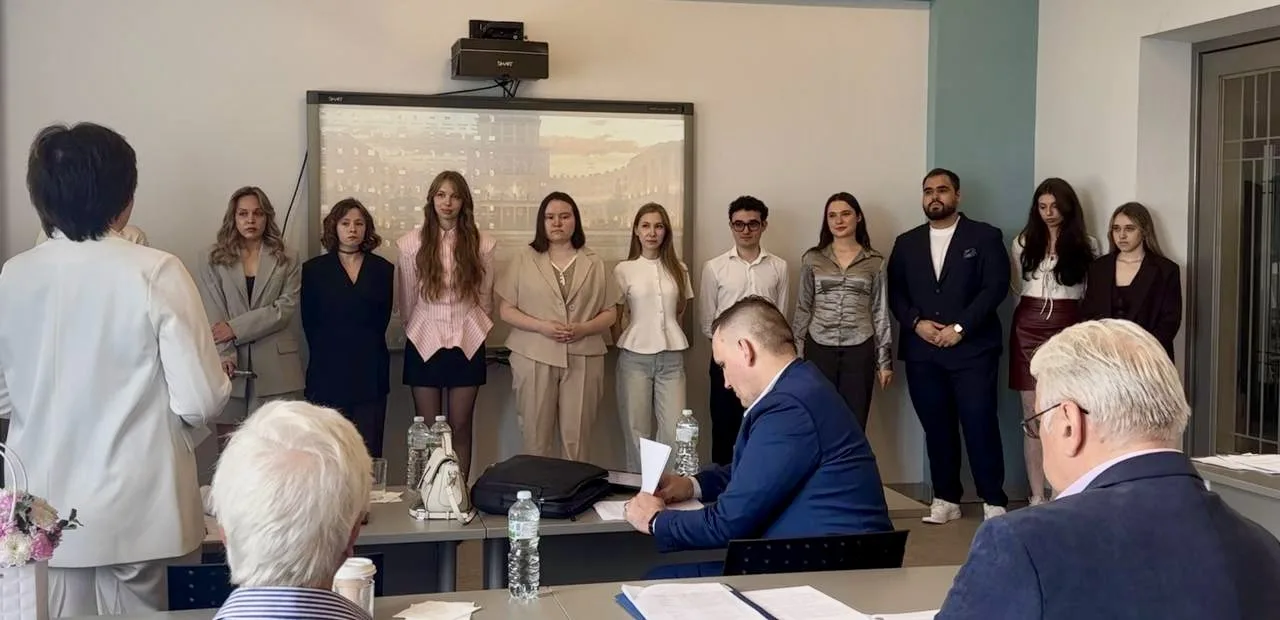 Выпускные квалификационные работы

👩‍🎓 Прошлая неделя стала важным этапом в жизни наших выпускнико