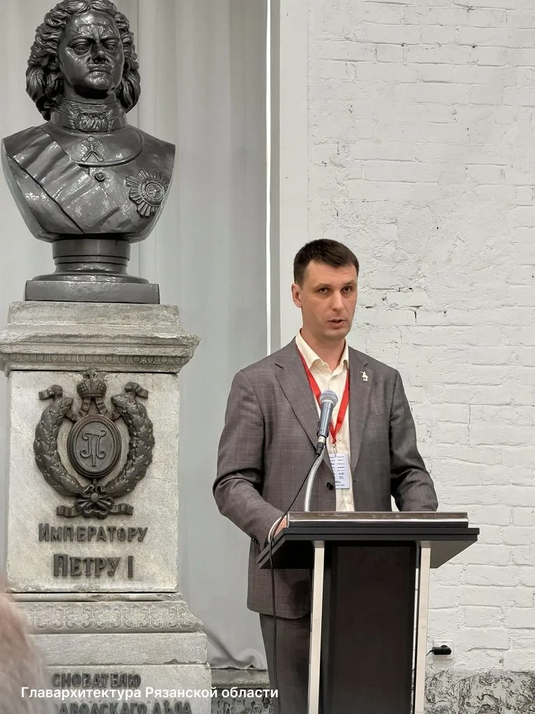Начальник Главного управления архитектуры и градостроительства Роман Шашкин выступил на Совете главн