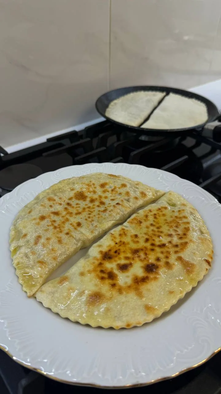 Янтыкъ - блюдо крымскотатарской кухни.