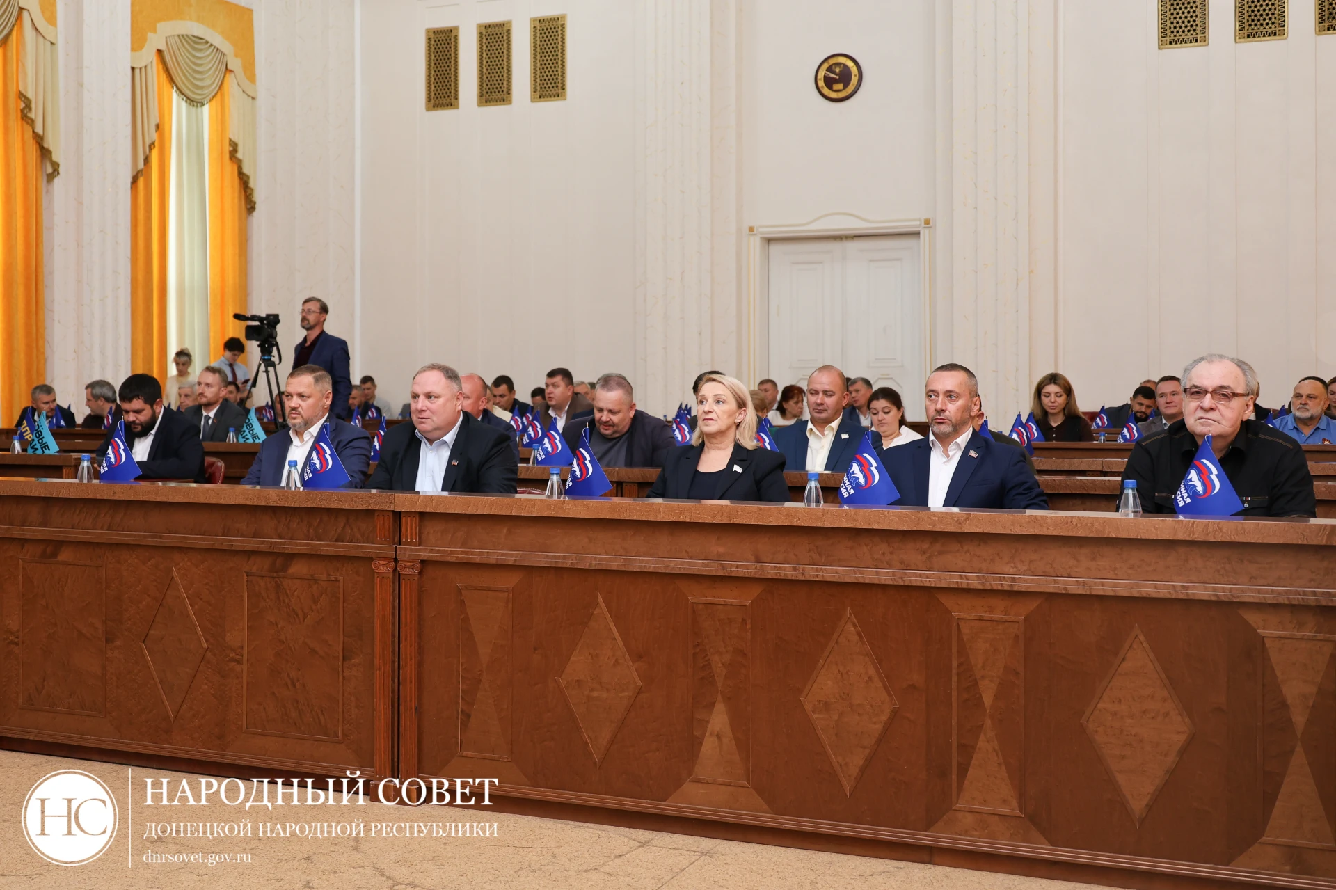 Пленарное заседание Народного Совета Донецкой Народной Республики I созыва. 25 сентября...