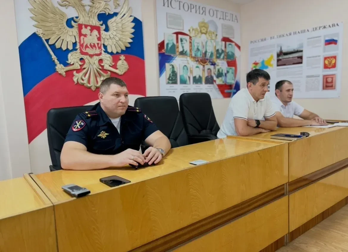 🛡Щит против кибермошенников: полиция и банки Кореновска объединились.