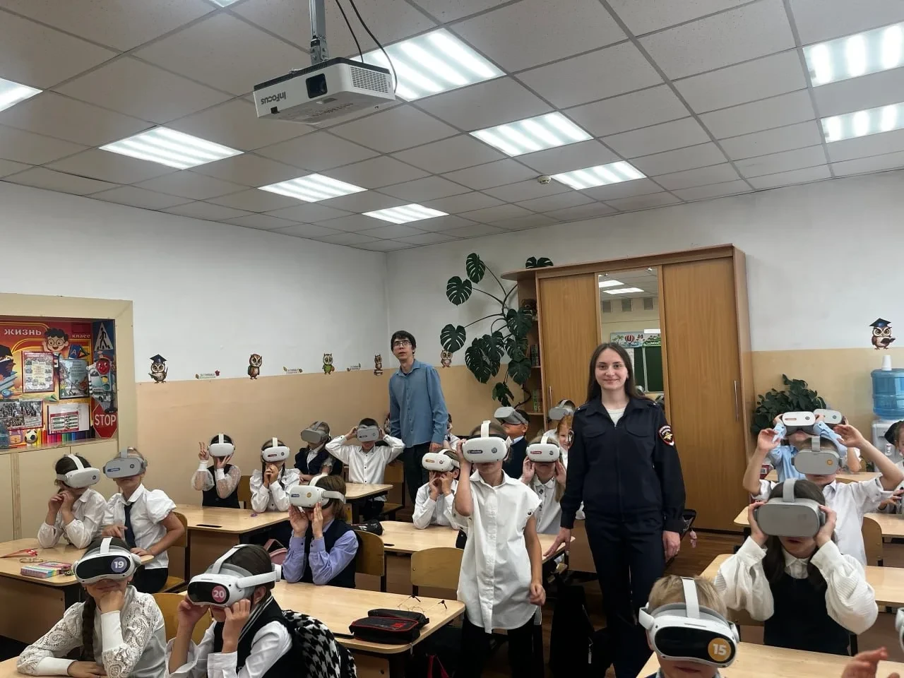 В Ангарске школьников учили ПДД через виртуальную реальность