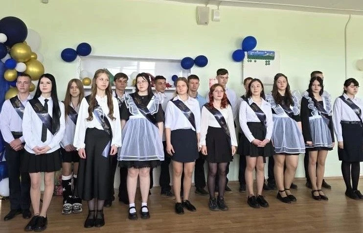 🔔 Сегодня прозвучал последний звонок для выпускников 9 класса!