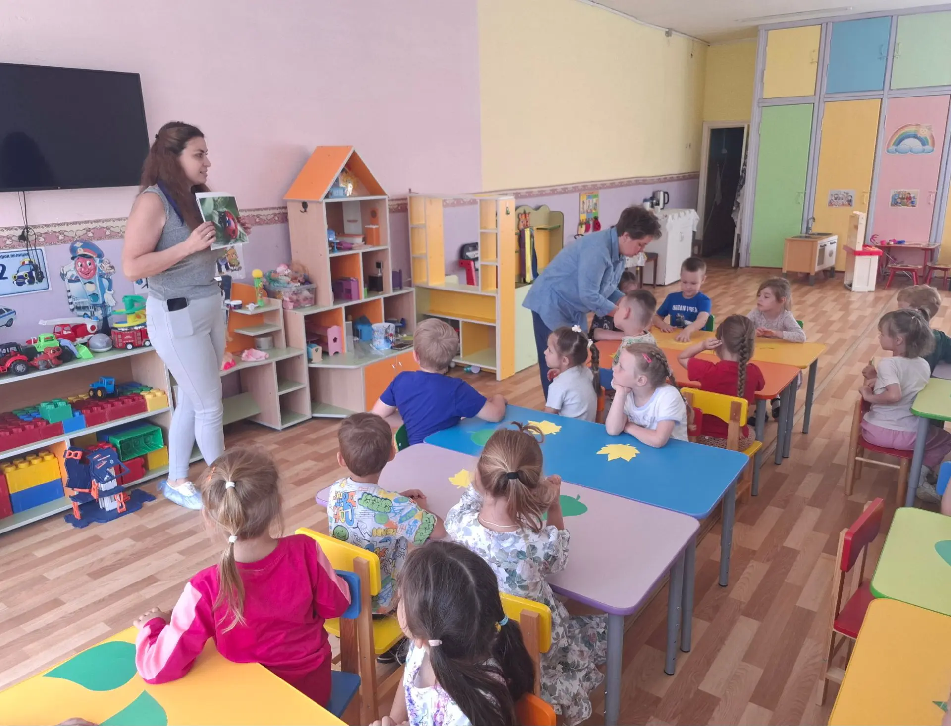 К нашим детям приехали гости из г. Петушки!! Дети в ожидании сюрпризов!!!