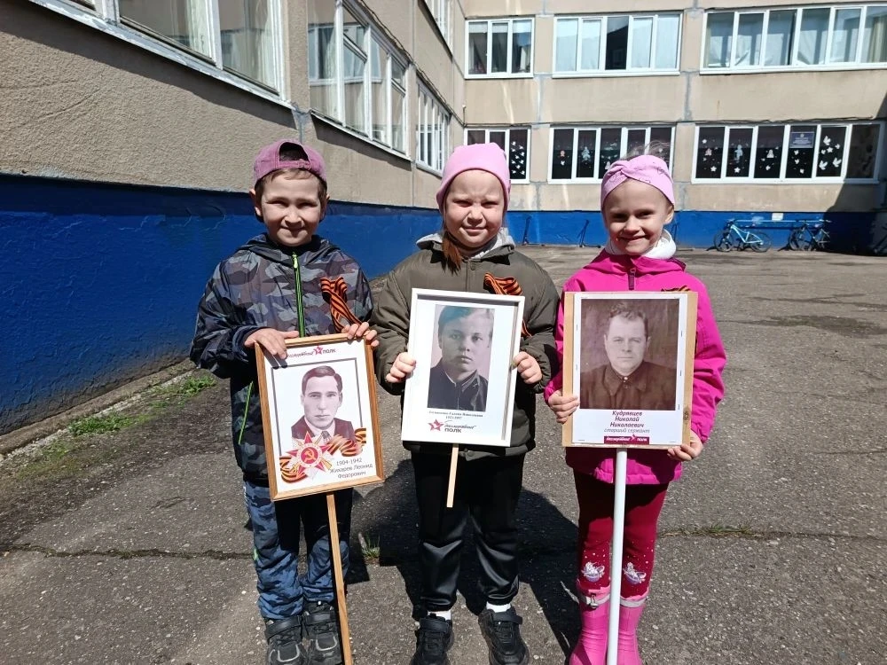 🇷🇺 В преддверии Дня Победы воспитанники подготовительных групп нашего детского сада приняли участие 
