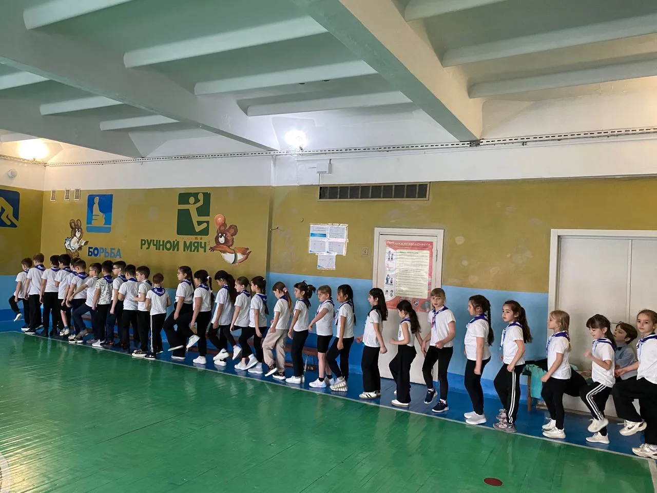 🏆 Орлята-спортсмены: наши первые спортивные победы! 🏆  Вот и завершился трек «Орлёнок-спортсмен» в 1