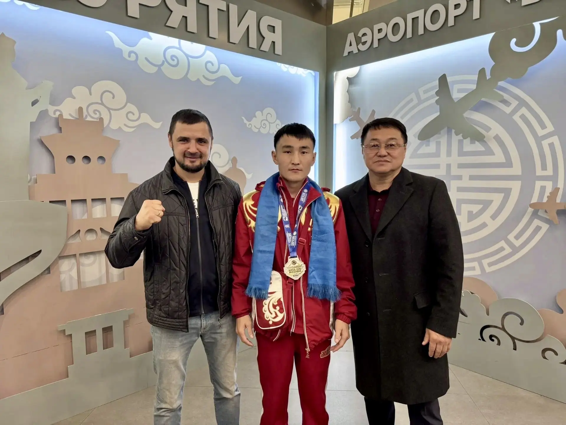 👋В аэропорту «Байкал» встречаем Баира Батлаева — серебряного призёра чемпионата Европы...