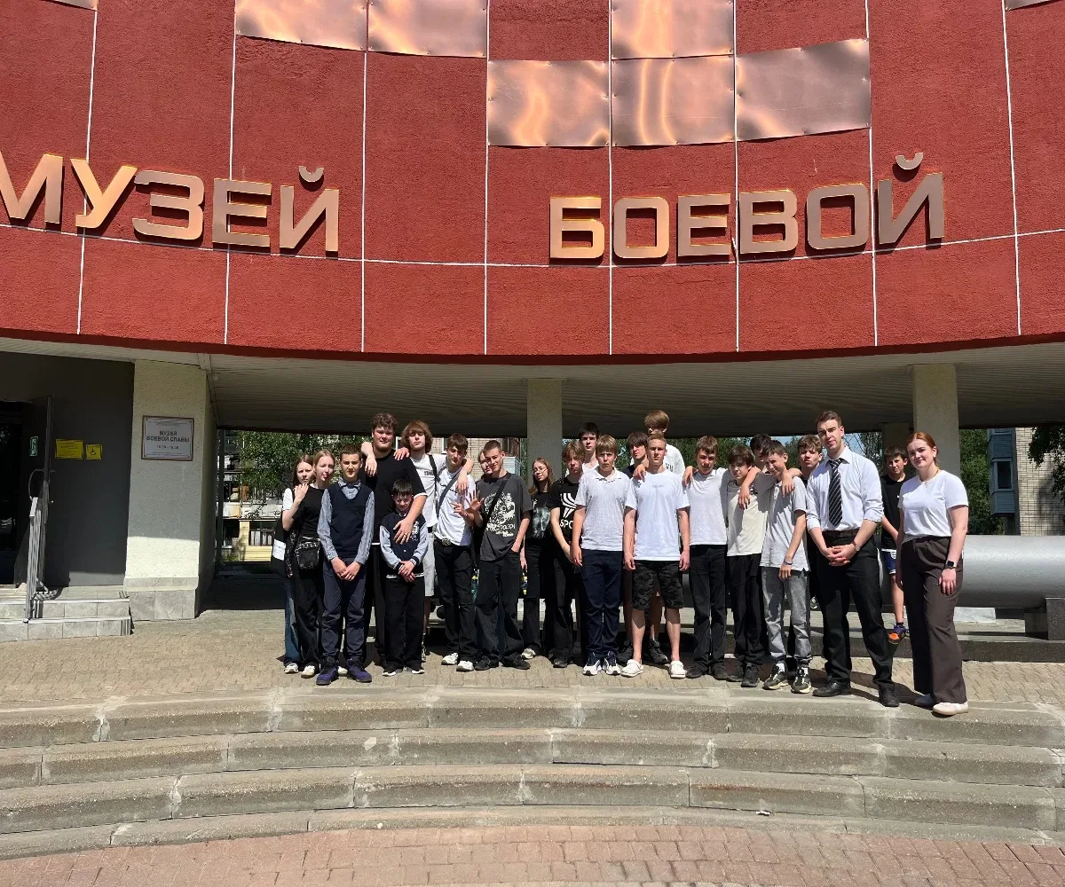 Сегодня учащиеся 7, 8 и 9 классов Центра образования «Спасская школа» посетили музей боевой славы. Э
