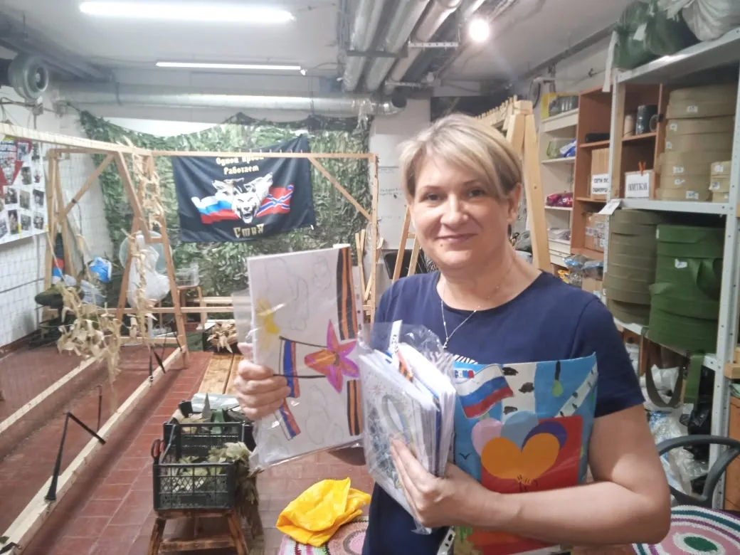 🎯 Тепло детских сердец: открытки ко Дню Победы  Наши ученики создали особенные подарки —поздравитель