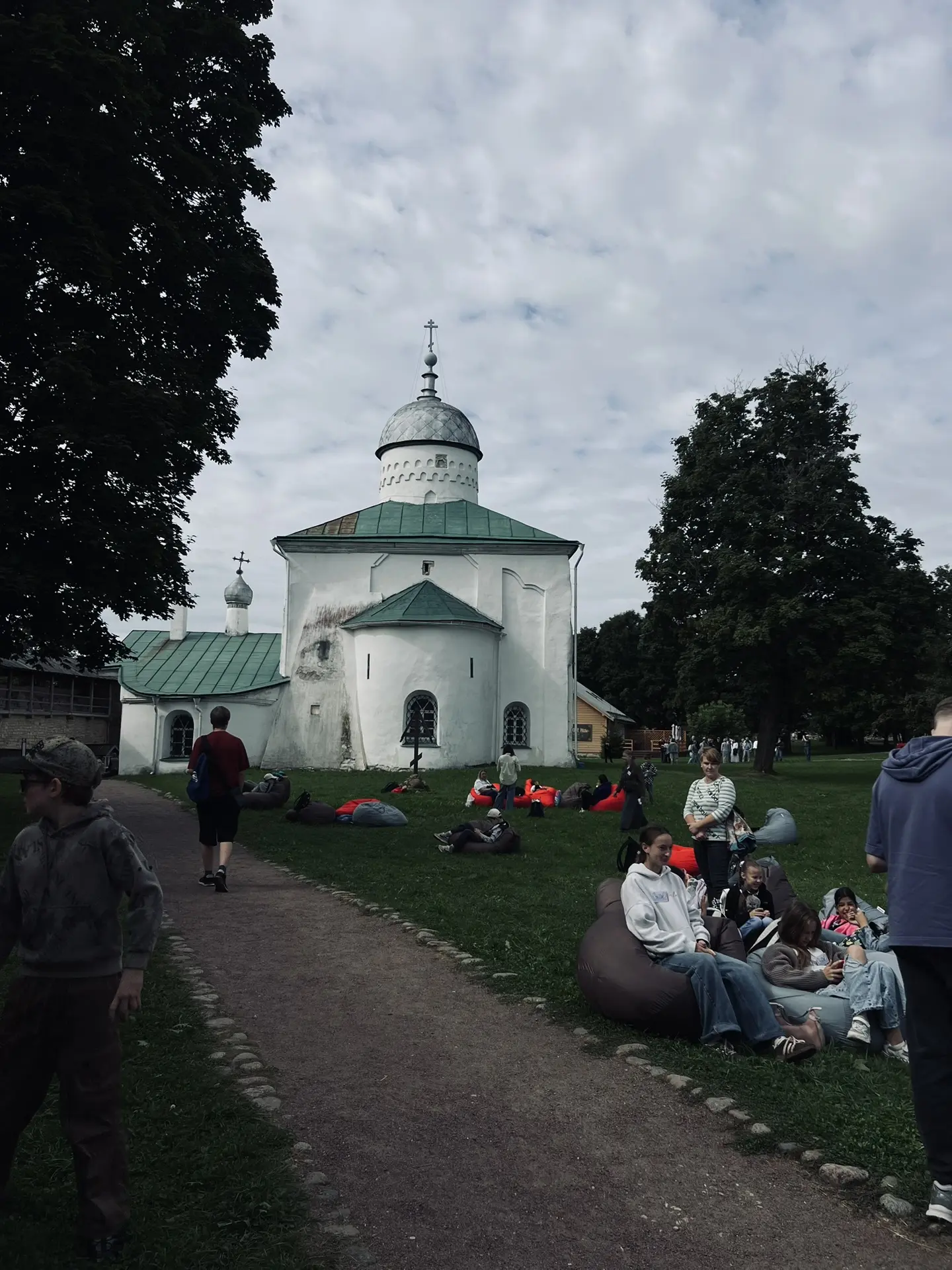 Первый изборский шахматный турнир проходит в крепости! Болеем за наших ребят♟️
