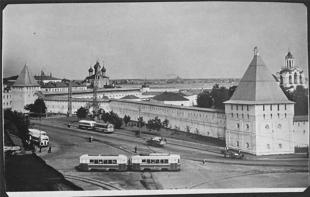 Ярославль, площадь Подбельского и Ярославский музей-заповедник. Фотооткрытка 1960 г.