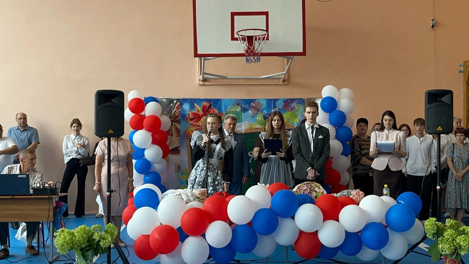 ✅В Злынковской СОШ №1 прошла торжественная линейка, посвященная Дню знаний!