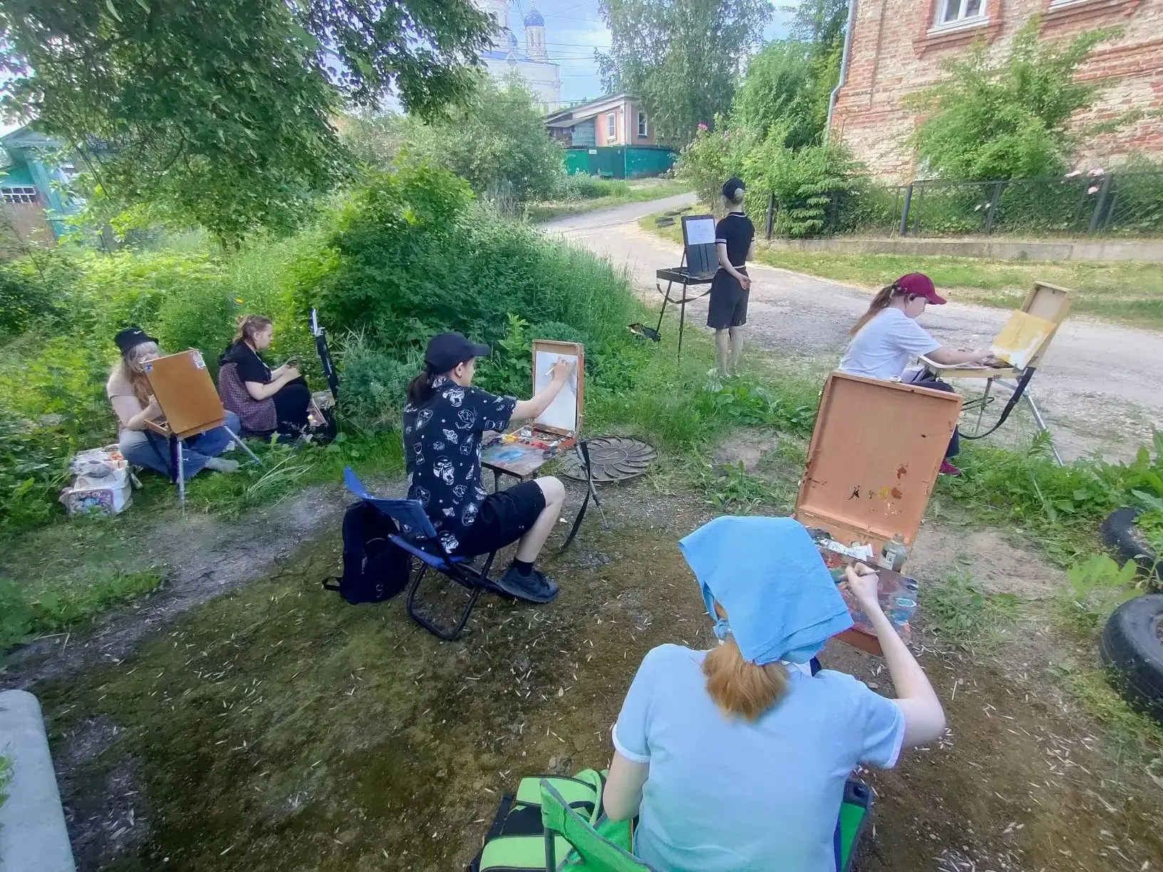 🎨ВЕСТИ С ПРАКТИКИ: МАСТЕРСКАЯ ПОД ОТКРЫТЫМ НЕБОМ

Студенты отделения «Живопись» приступили к выполн