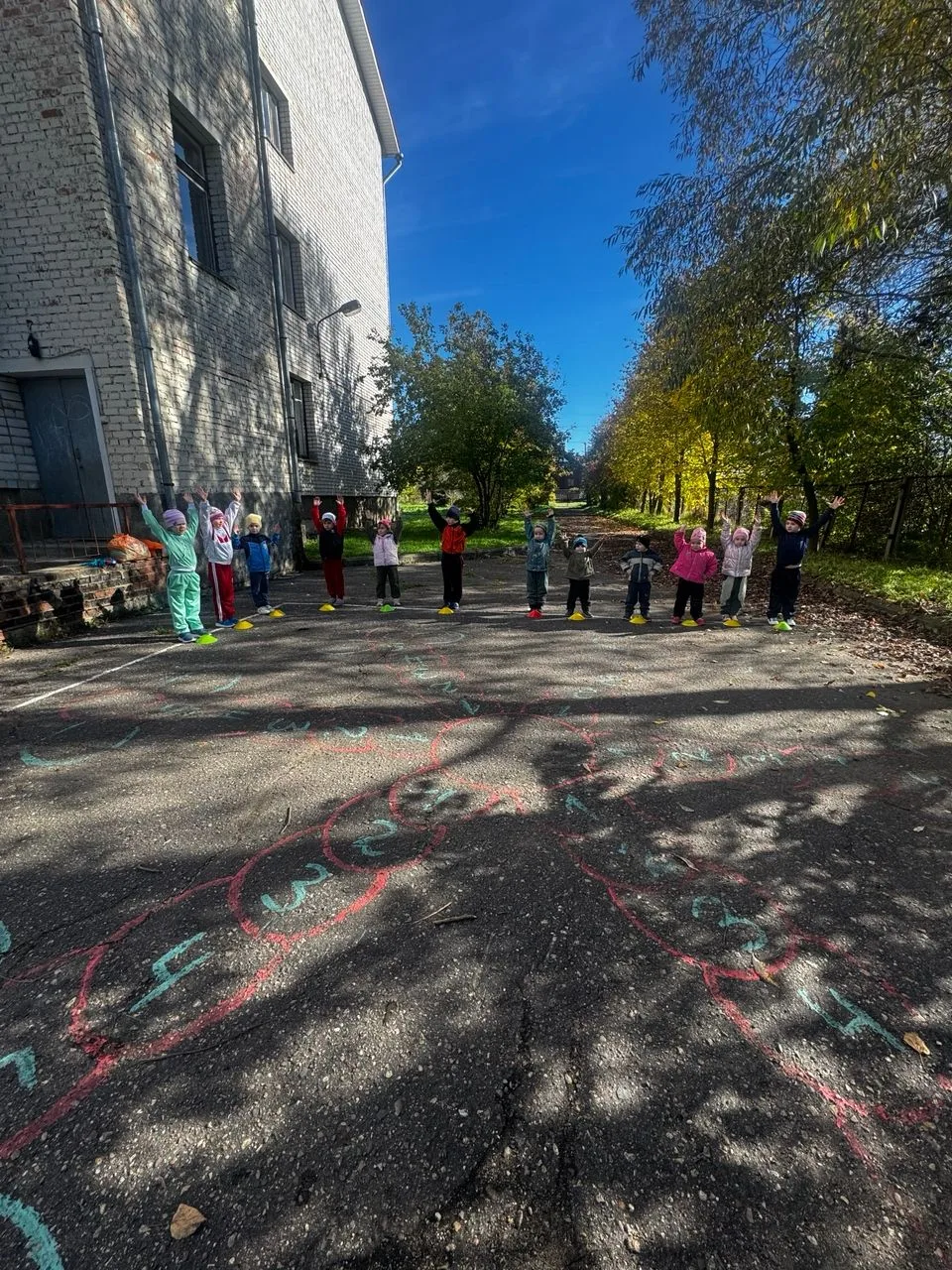 🍂 Осенний кросс: бодро, весело и по-спортивному! 🍁Вчера наши дошколята показали, каки...