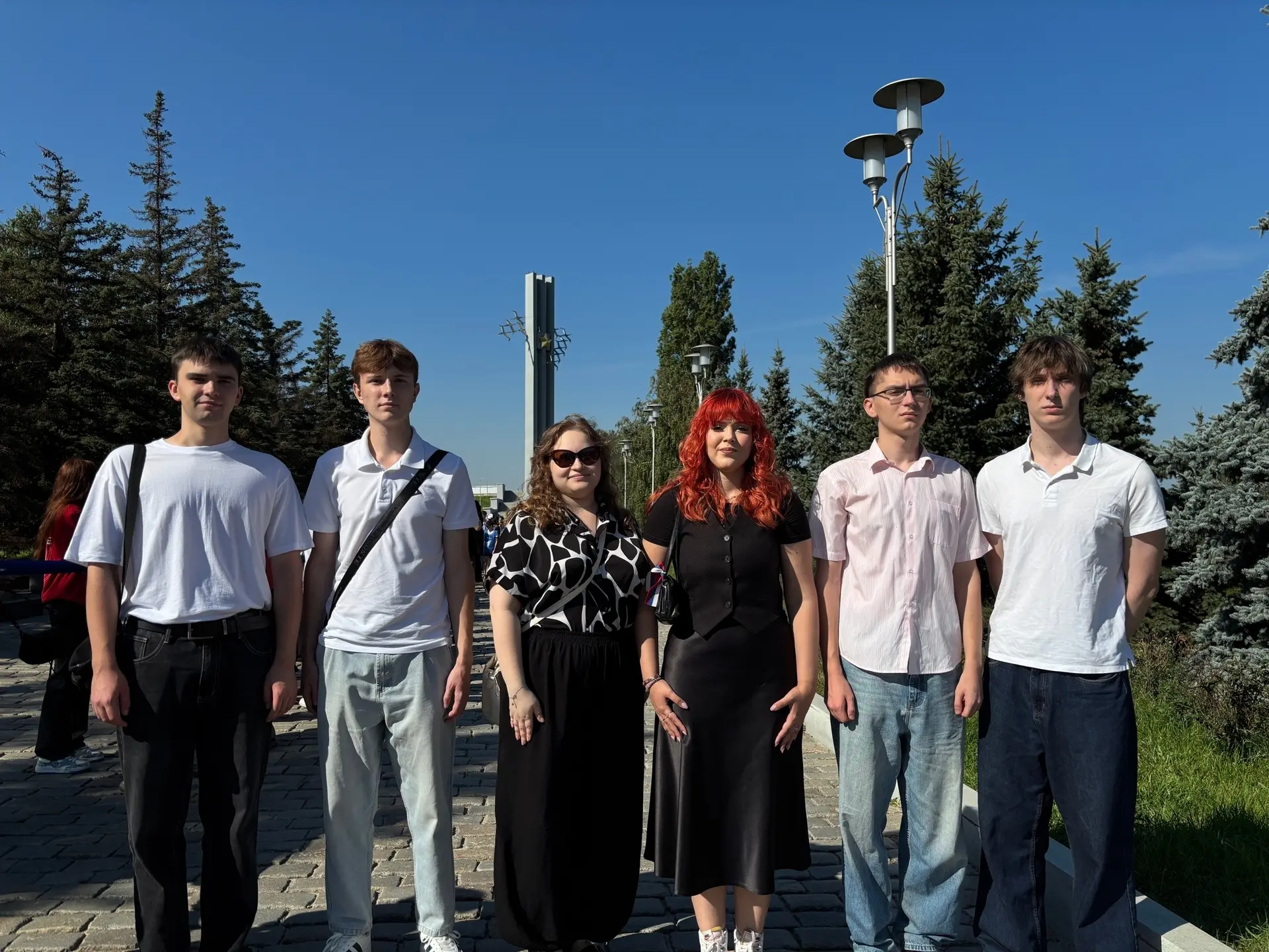 Активисты СГУ присоединились к празднованию Дня Государственного флага в Парке Победы