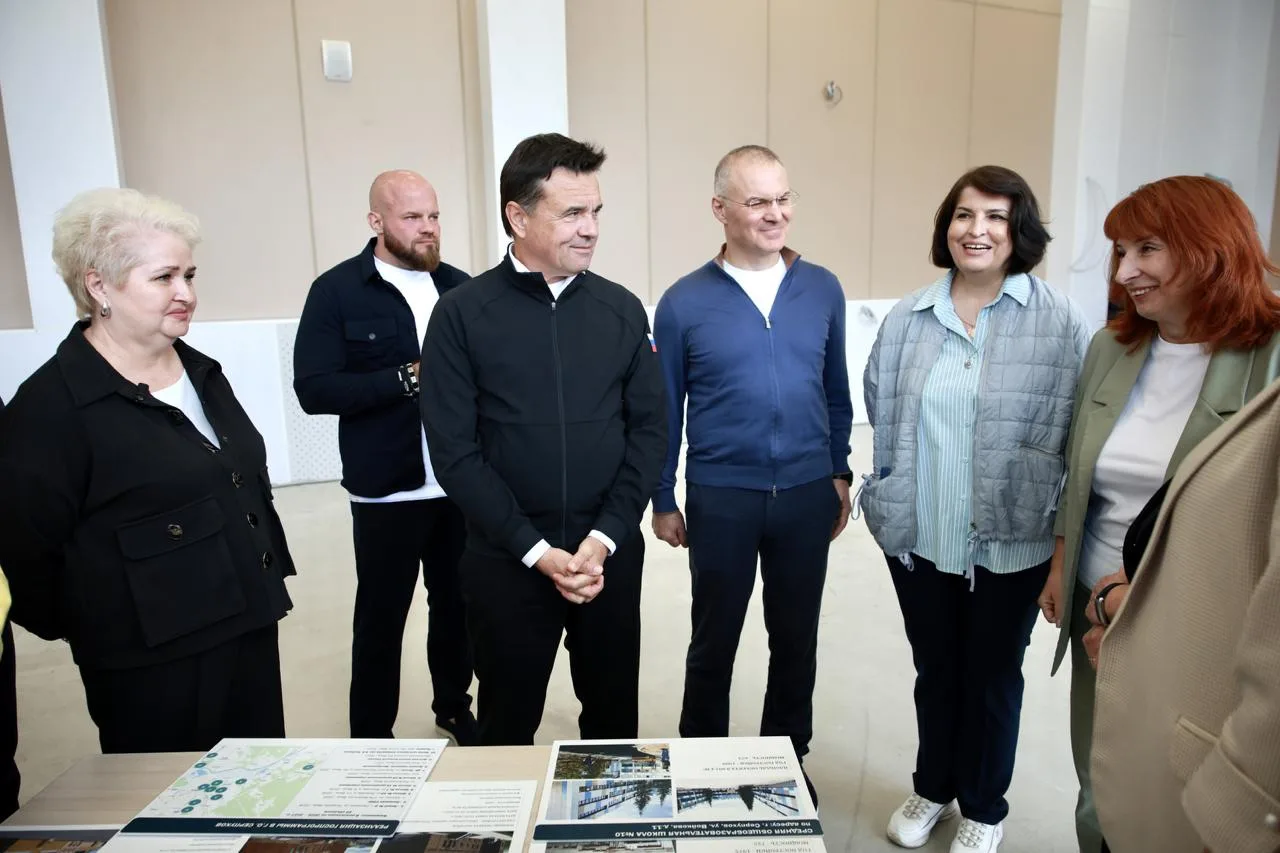 🏫 С командой приехали в Серпухов — здесь завершаем капитальный ремонт школы № 7. Работ...