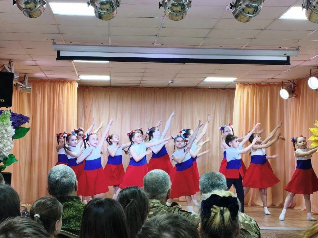 🌟 12 мая в ДЮЦ «Рифей» — «Диалог поколений»: встреча, которая вдохновляет! 🌟  12 мая в ДЮЦ «Рифей» п