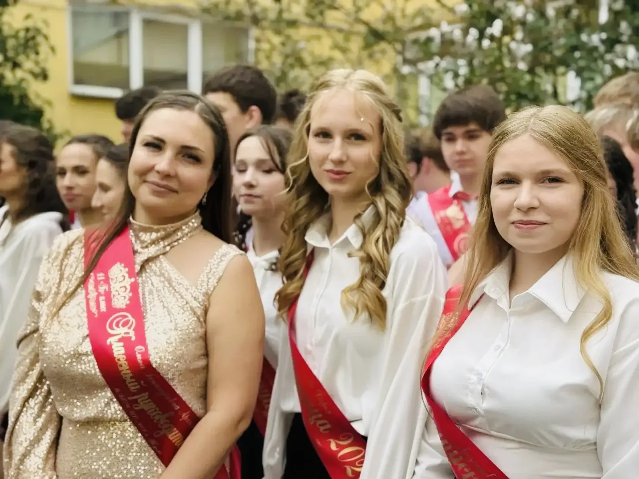 💫📢 ВНИМАНИЕ. ГОВОРИТ ШКОЛА. В ЭФИРЕ ЛЮБОВЬ, ВАЛЬС И ПОСЛЕДНИЙ ЗВОНОК   Сегодня в нашей школе прогрем