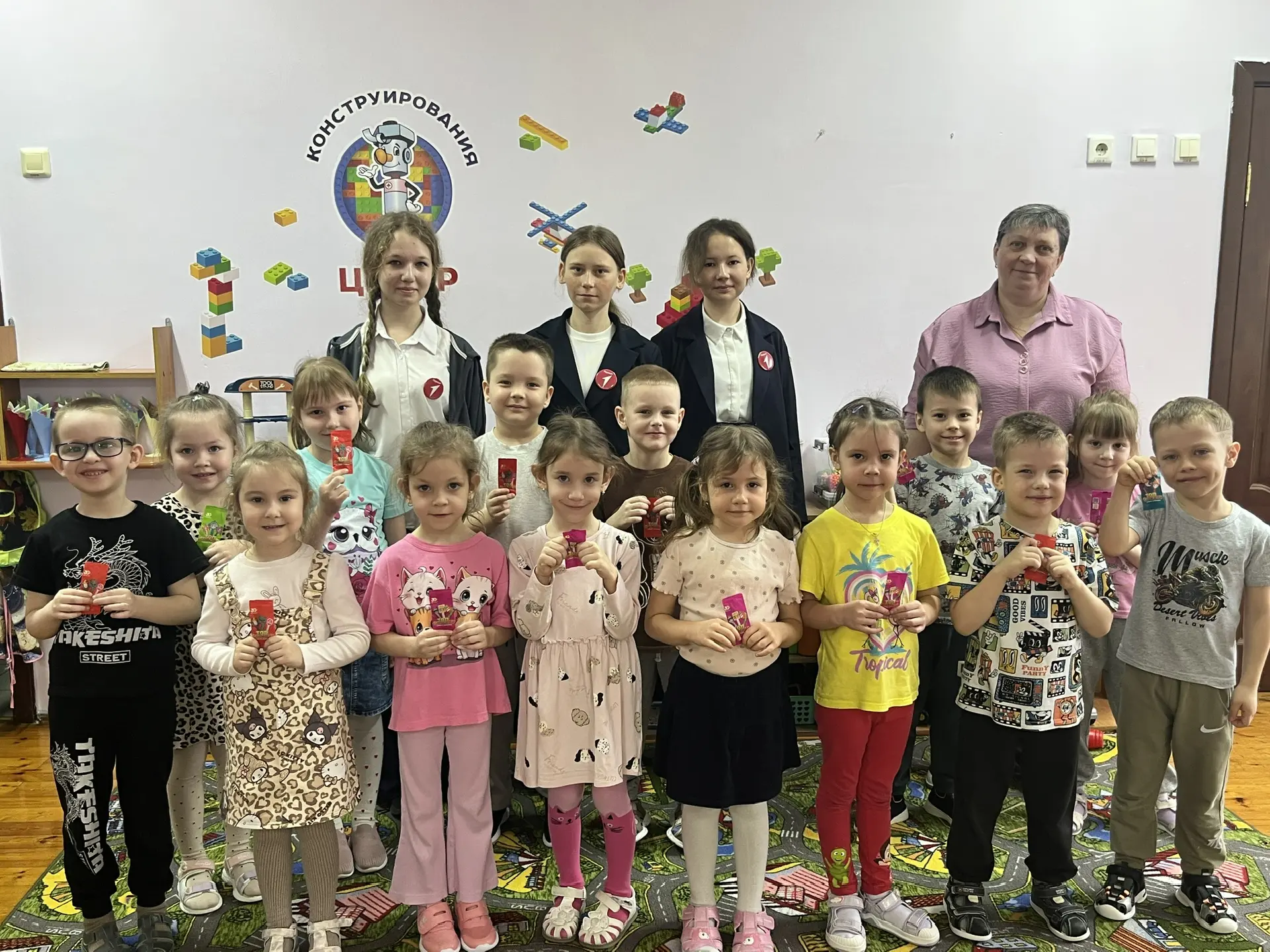 Сегодня у нас были необычные гости ☺️ Представители Движения Первых, ученицы 7 «М» класса МБОУ СОШ №