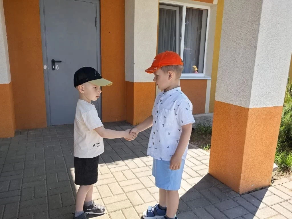 В дошкольной группе Прелестненской школы прошел всемирный «День друзей». Наши маленькие воспитанники