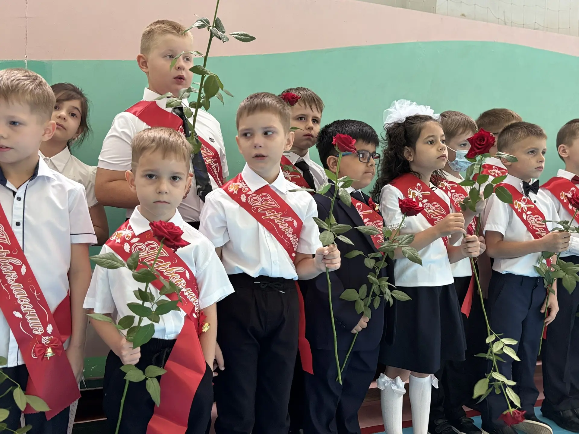 Новая страница школьной летописи: 1 сентября связало поколения🧑‍🏫🔔🍁🍂