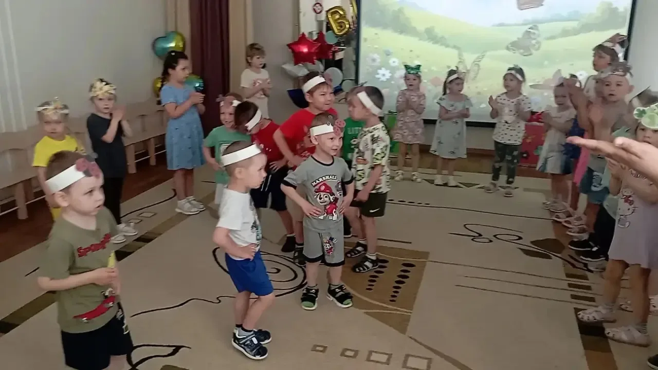 Путешествие по Перми прямо на летней поляне! 🎈

В корпусе на Пархоменко, 6 у младшей и средней груп