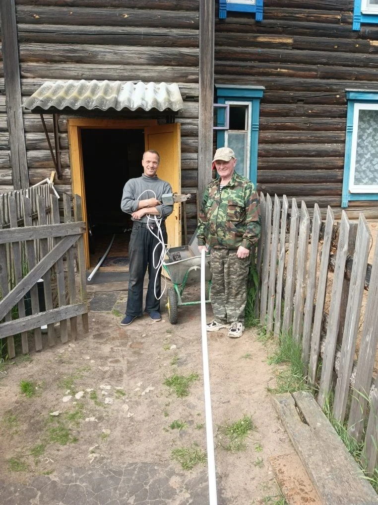 Обкос травы на придомовой территориях по ул. Просвещения, д. 14, д.20