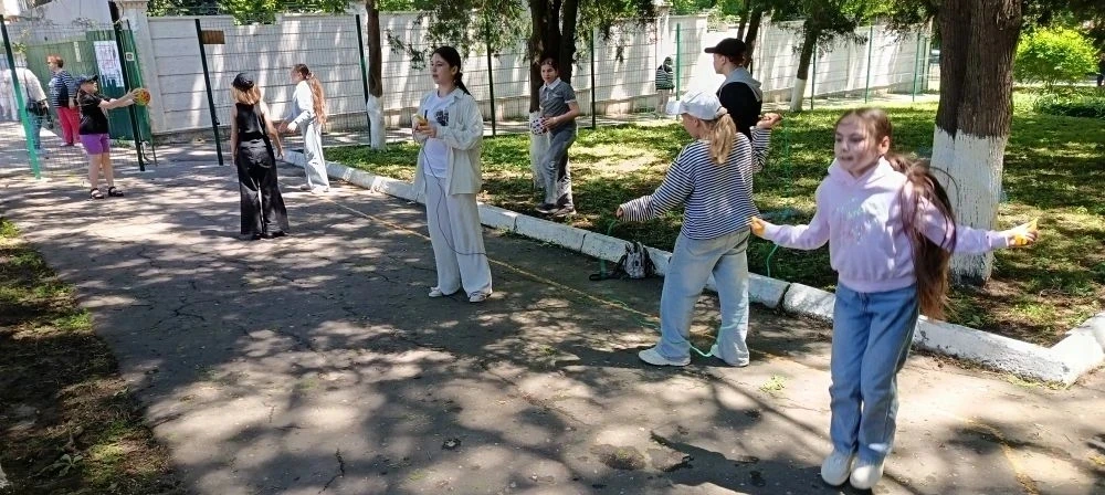 🎨⛵ Ещё один яркий и насыщенный день прошёл на летней творческой площадке «Алые паруса»!