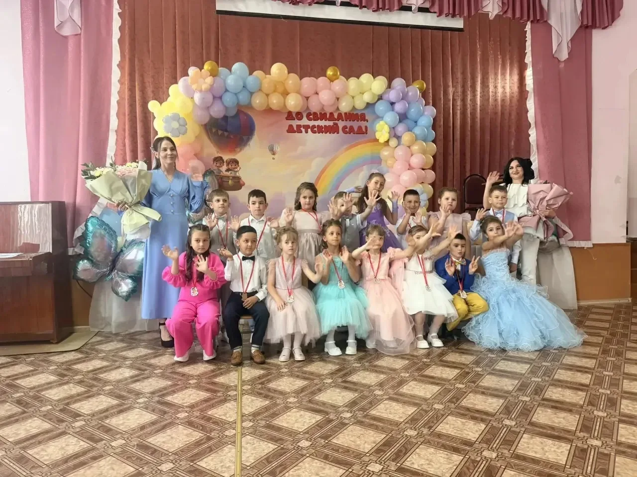 Выпускной в детском саду: слёзы 😭, смех 😄 и новая глава! ✨