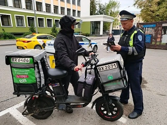 В нашем округе прошёл рейд ГИБДД. В ходе проверки был выявлен 101 нарушитель среди пеше...