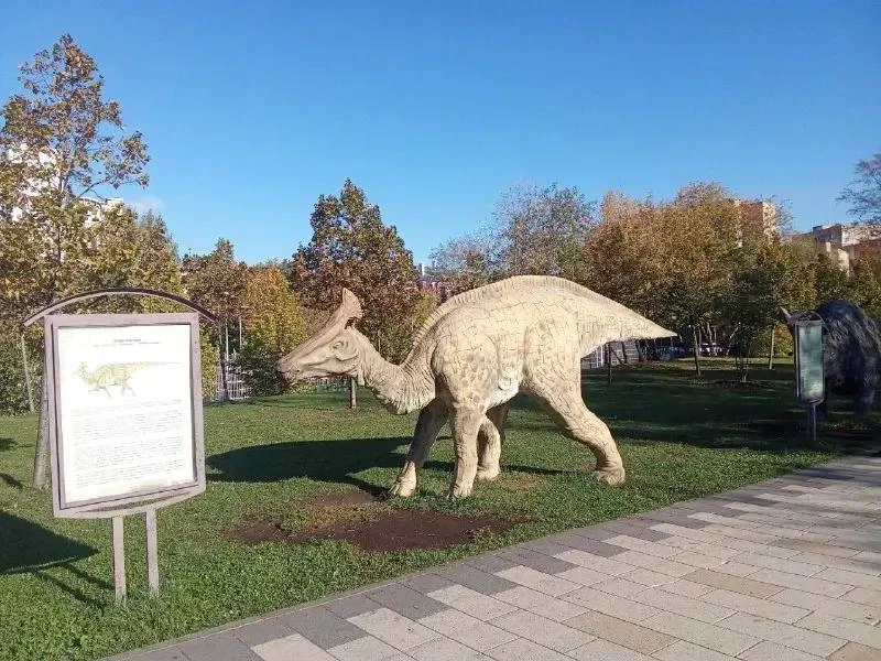 🦖 Динозавр поселился в парке «Академический»