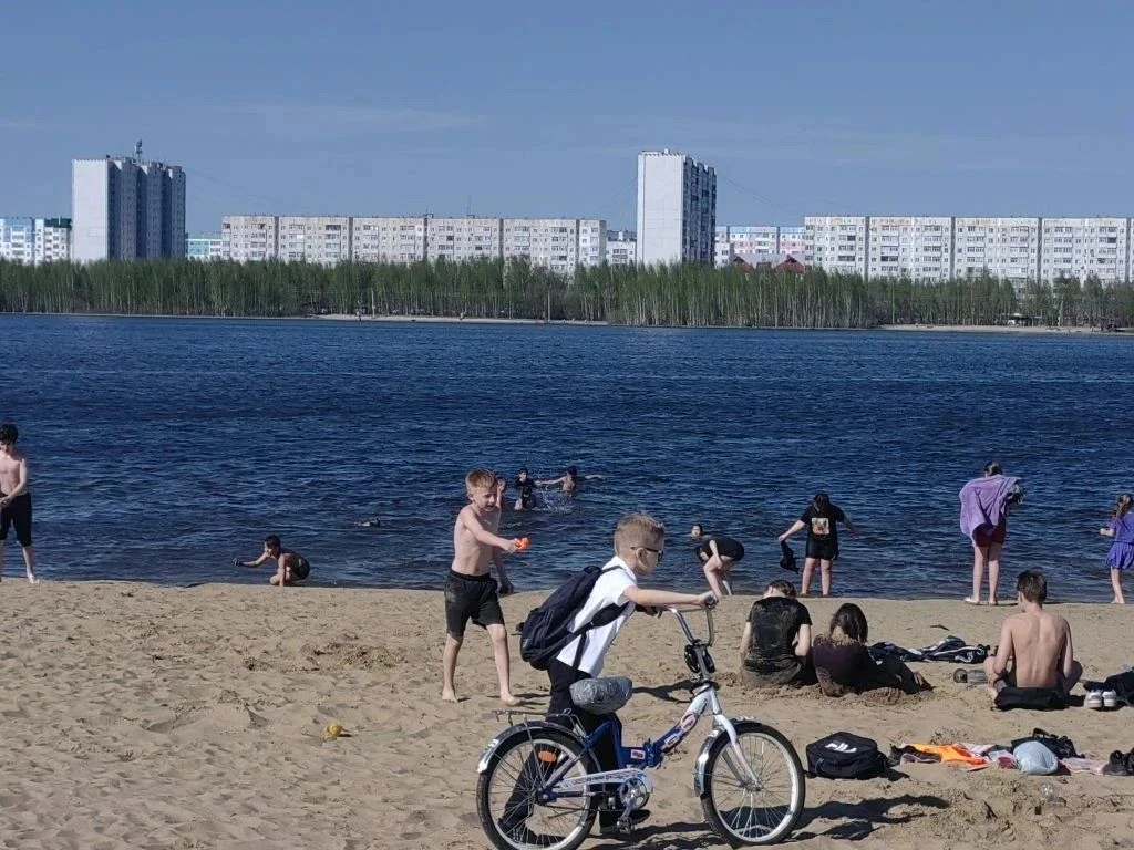 Уважаемые родители!
Просим вас внимательно посмотреть на фотографии и понять, какая реальная ситуаци