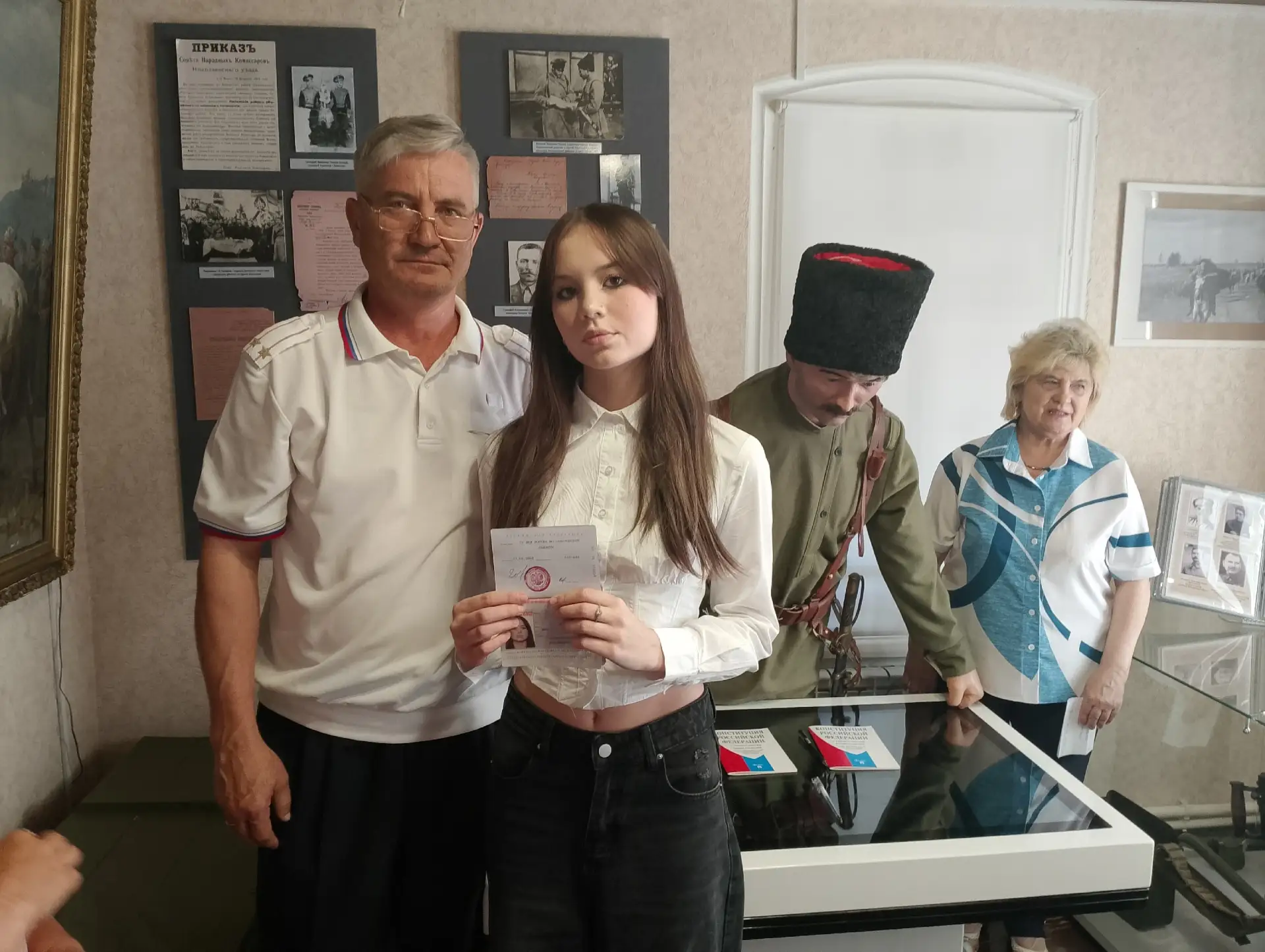 🇷🇺В стенах музея имени Чапаева юные пугачёвцы получили свои первые паспорта 
В легендарном мемориа