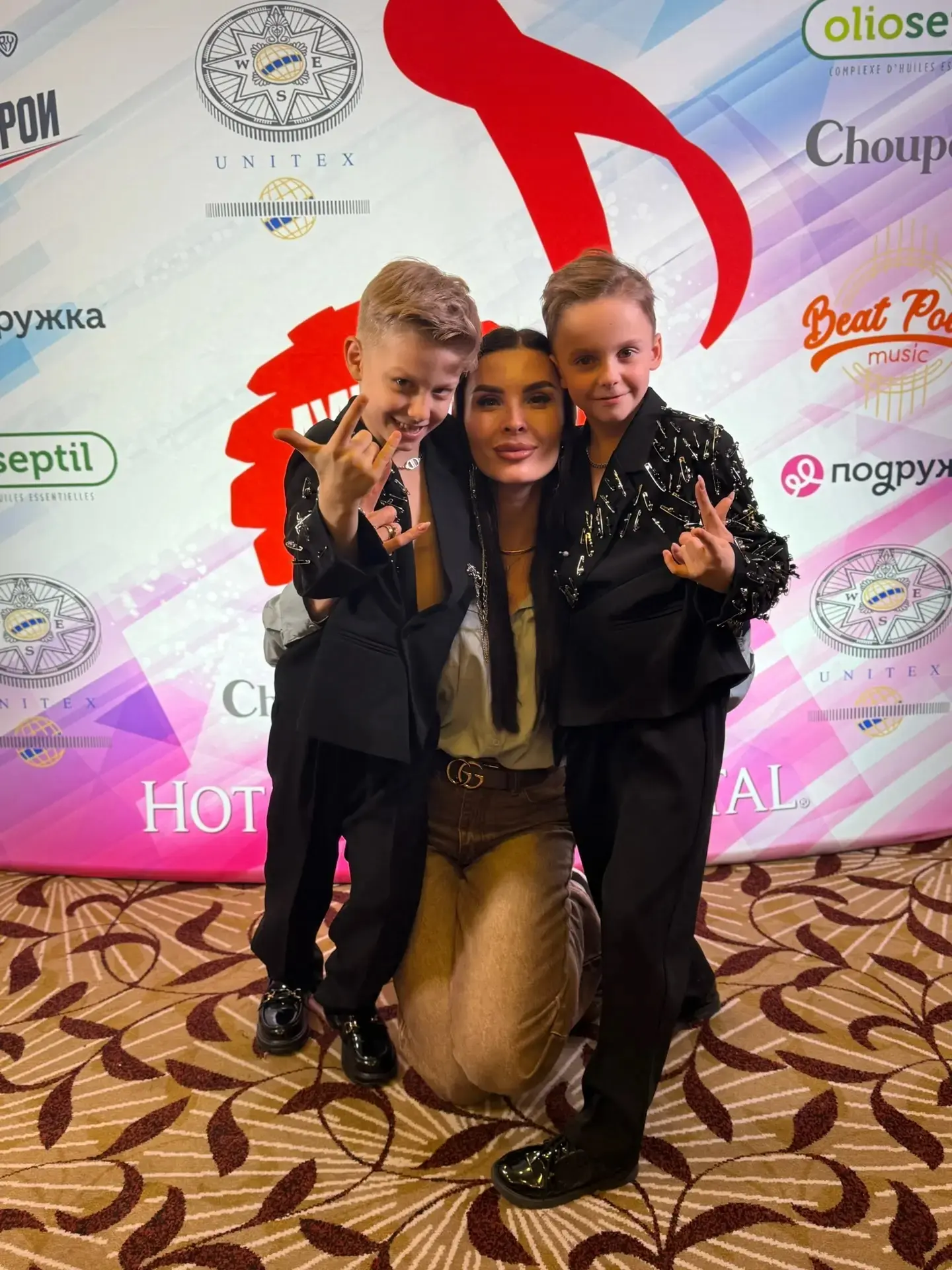 🎤 В Кремле с концертом!  На международном детском вокальном конкурсе «Лучший голос земли» дуэт https