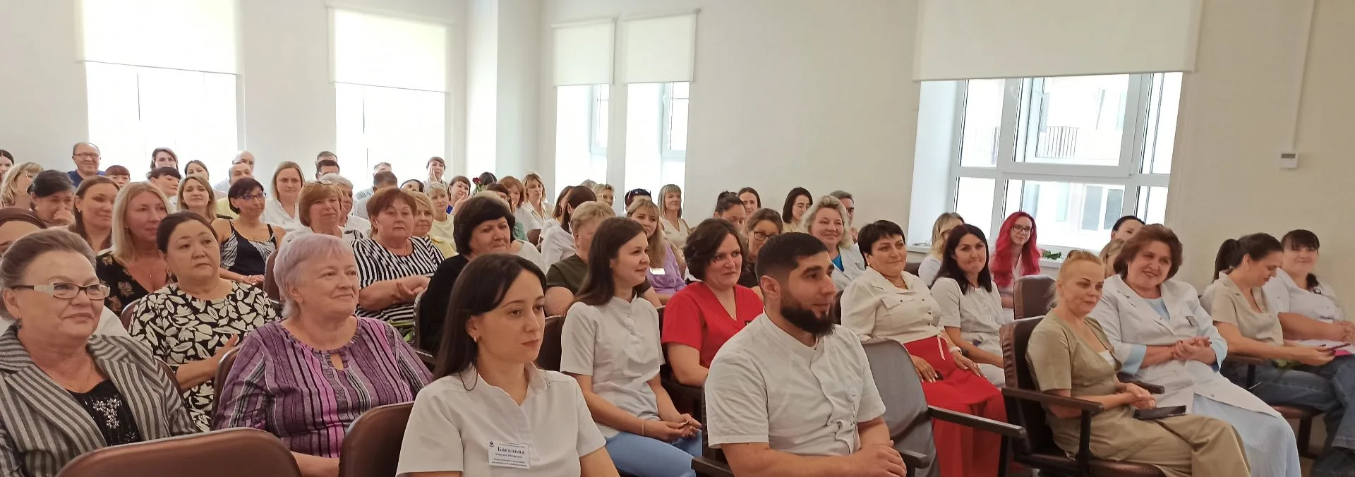 Сегодня, 19.06.2026г., в ГУЗ «СГП №20» состоялось торжественное собрание, посвященное Дню медицинско