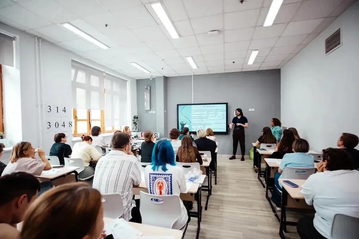 📚✨ Назад в детство: один день в роли учеников!

19 июня наши педагоги снова оказались за школьными 