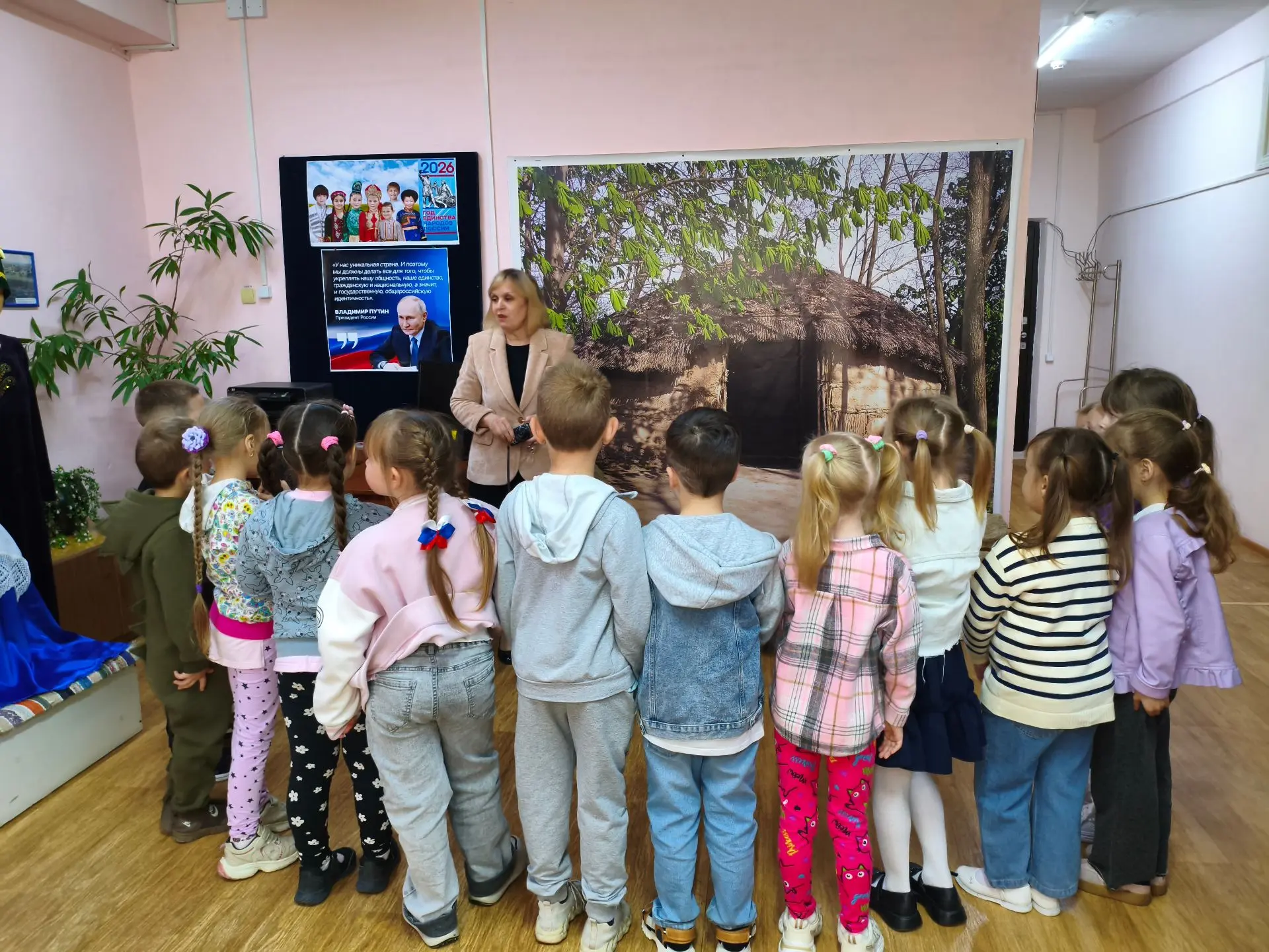 В рамках празднования Международного дня музеев (18 мая) воспитанники детского сада №2 ...