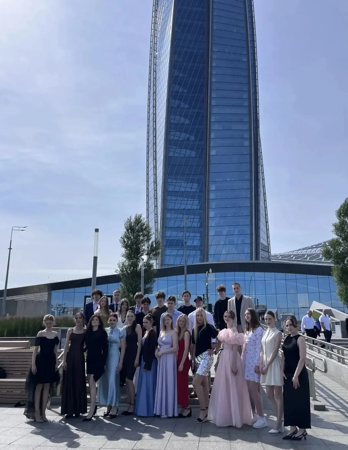 ГОТОВИМСЯ К БАЛУ!💫

Сегодня в Нижнем парке Государственного музея-заповедника "Петергоф" состоится 