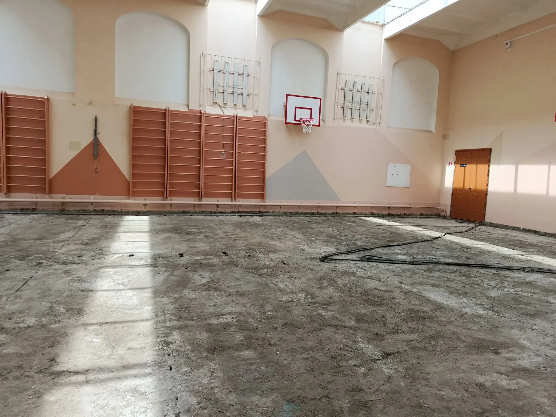 В рамках проекта по инициативному бюджетированию «Ниме – народный бюджет» начались ремонтные работы 