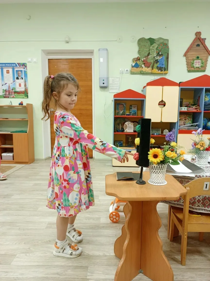 В летний период еженедельно с детьми проводятся практические тренинги по отработке различных ситуаци
