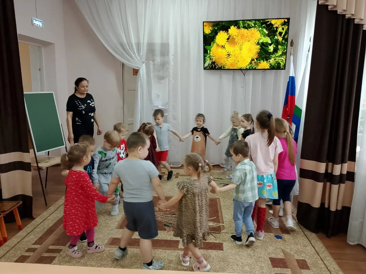 ☀️🫶🌼13 мая, в Международный день одуванчика в старшей и средней группе прошёл яркий и...
