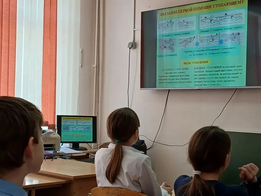 🌤️☀️ Осторожно: коварный лёд весной! 🧊  ⚠️Друзья, весна вступает в свои права — солнышко греет всё с