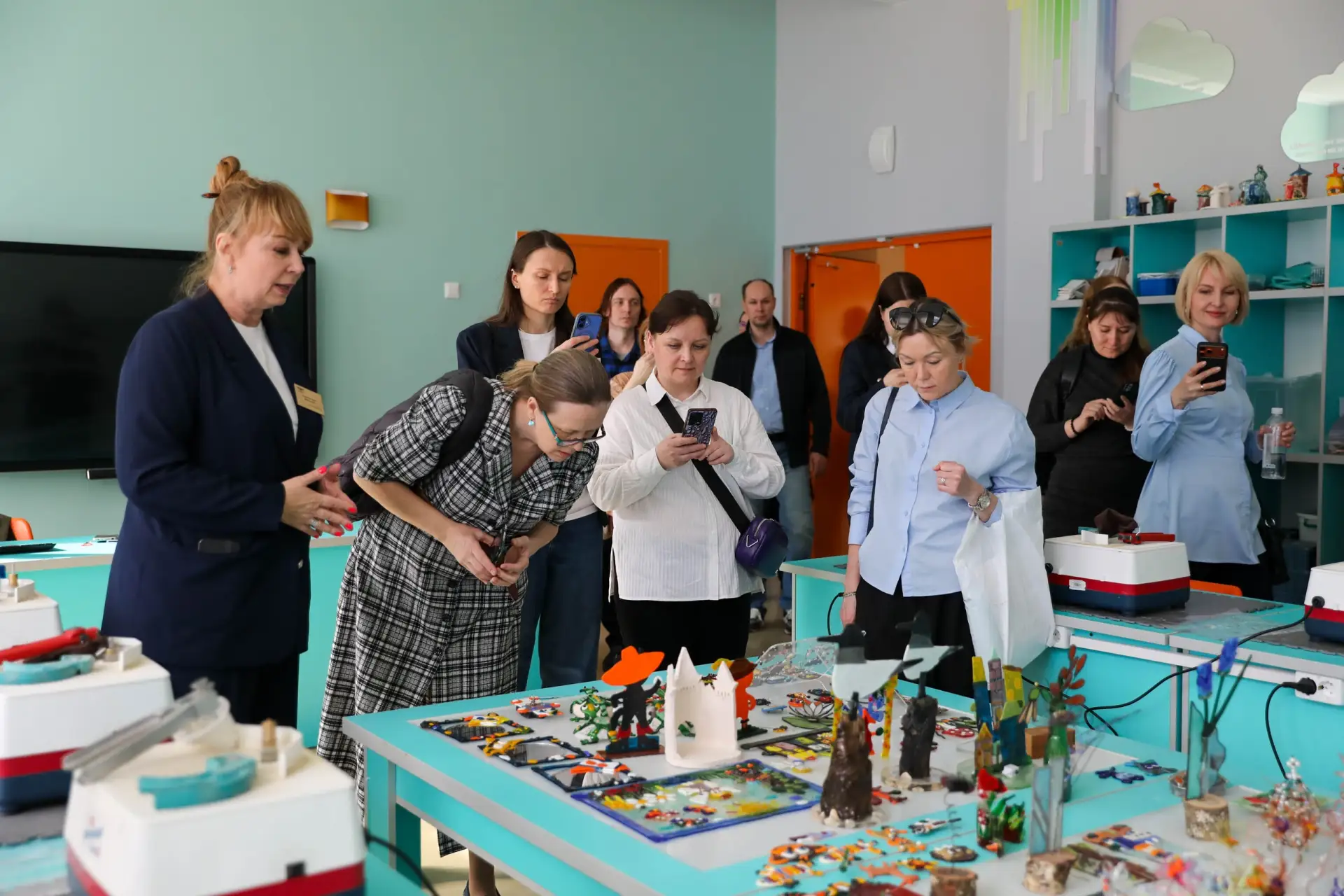 📌 Альбом с фотографиями  Для педагогов своя программа — в рамках «Техно-вызова» прошёл семинар 📚 ⠀ 3