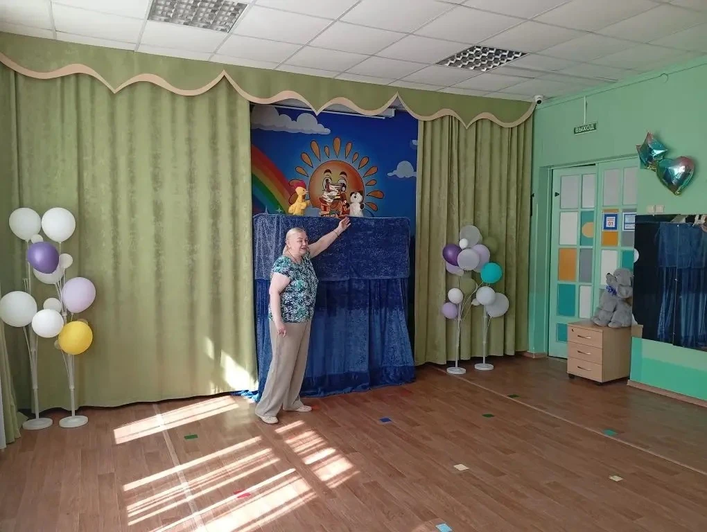 Для чего нужны нам сказки? Что в них ищет человек? Может быть, добро и ласку. Может быть, вчерашний 