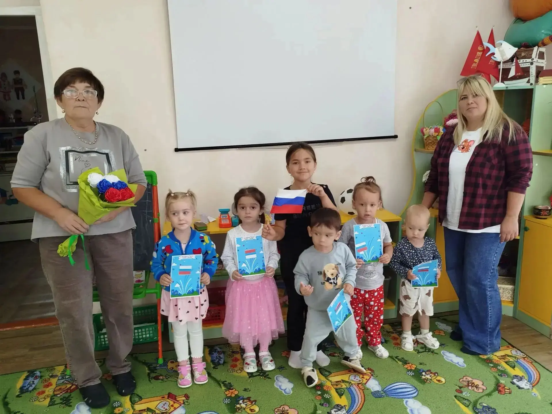 Час творчества «Под флагом единым»