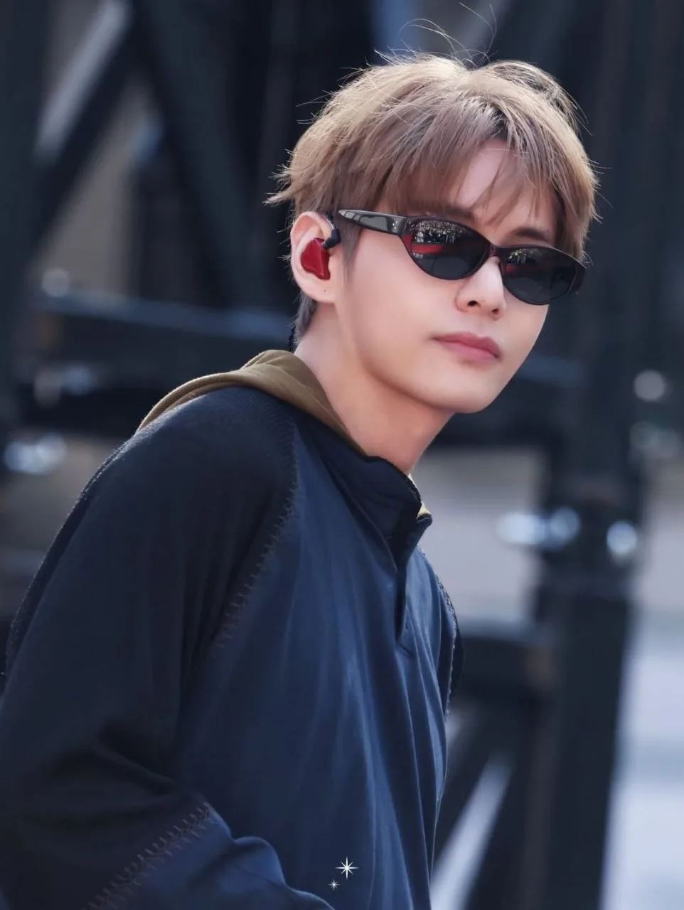 📷 Муджин Чо в IG Post:

BTS WORLD TOUR ‘ARIRANG’ в Пусане 🇰🇷

*парикмахер- стилист