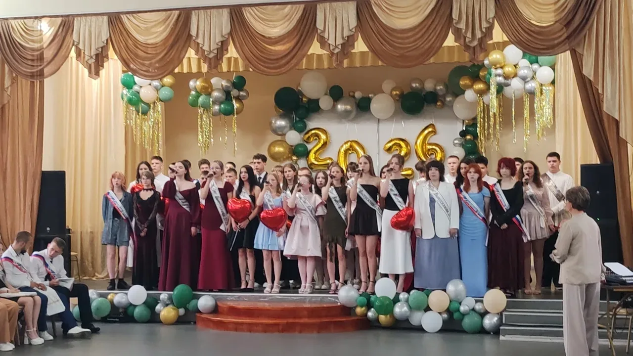 Аттестат в руках — целый мир впереди! 

Сегодня, 30 июня, в стенах нашей школы прошла по-настоящему 