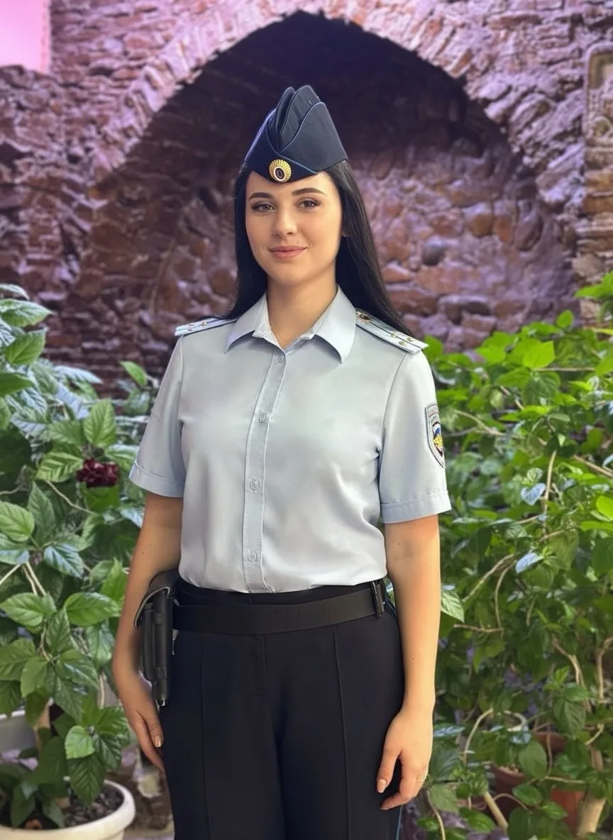 👮‍♂️ Хорошей и продуктивной недели всем жителям и гостям полуострова желает сотрудник ...