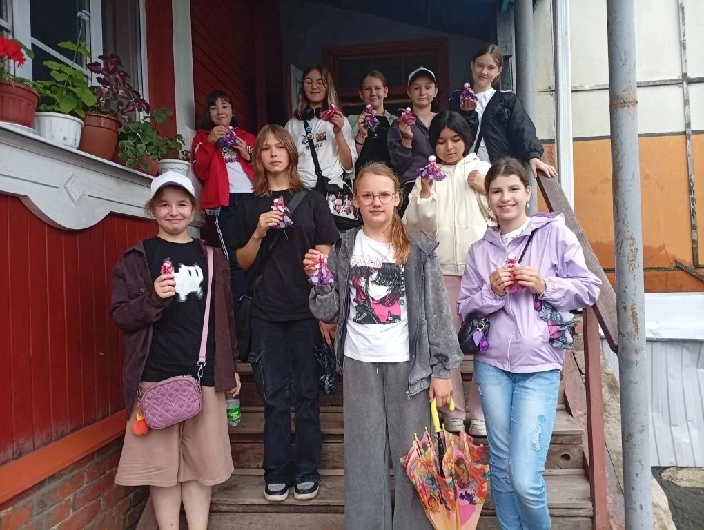 1⃣3⃣  день в пришкольном лагере «Хранители Единства» СОШ№12 был посвящен Дню памяти и скорби, которы